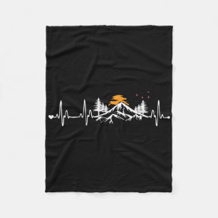 Womens Mountain Heartbeat Clothing - Mountain Hiki Fleece Blanket