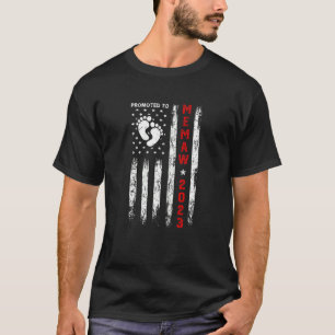 Womens New Mom Promoted To Memaw Est 2023 Vintage T-Shirt