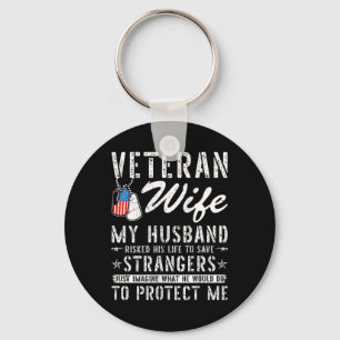 Womens Veteran Wife Us Veteran Army Husband Soldie Keychain