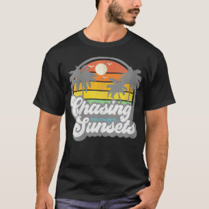 Womens Vintage Chasing Sunsets Beach Summer Retro  T-Shirt