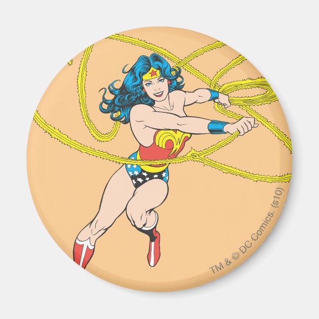 Wonder Woman Holds Lasso 1 Magnet (Front)