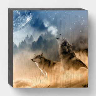 WOOD SCREEN, howling wolf, photo. Wooden Box Sign