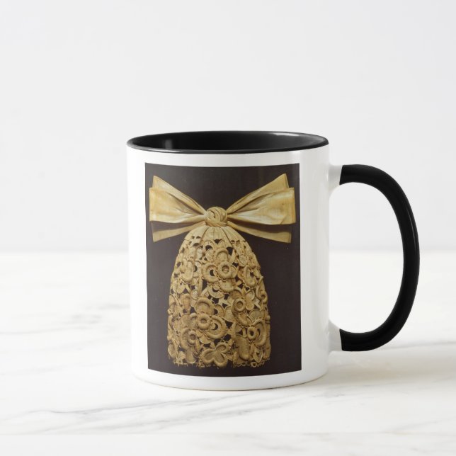 Woodcarving of a cravat mug (Right)