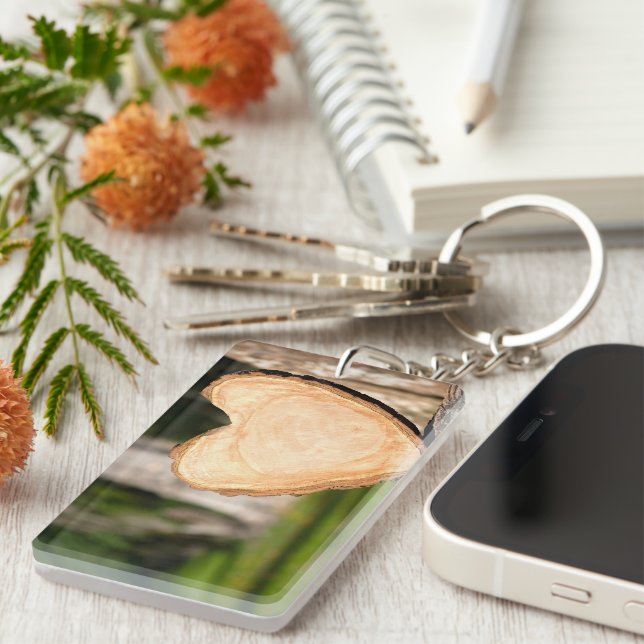 wooden heart keychain (Front Right)