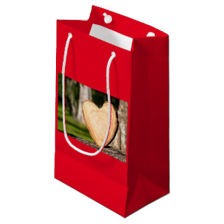 wooden heart small gift bag