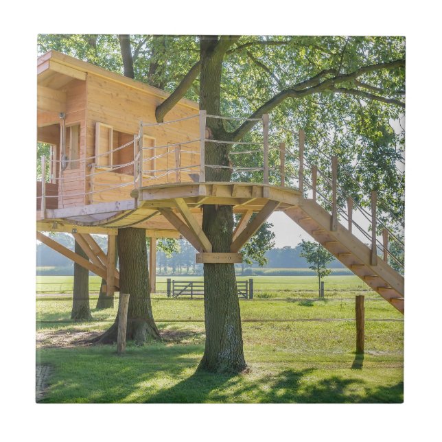 Wooden tree house in oak tree with grass tile (Front)