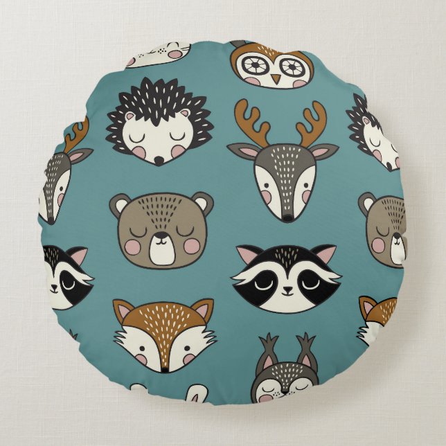 Woodland Animals Cute Vintage Pattern Round Pillow (Front)