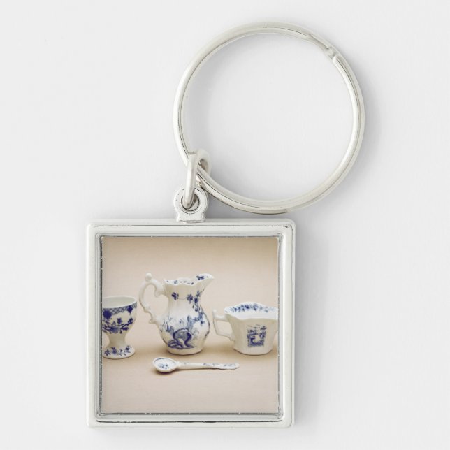 Worcester cream boat, cream jug keychain (Front)