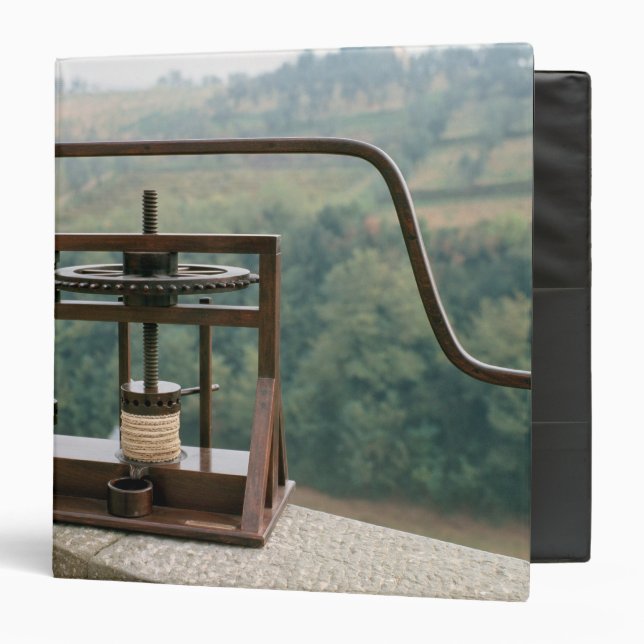 Working model of an olive press binder (Front/Inside)