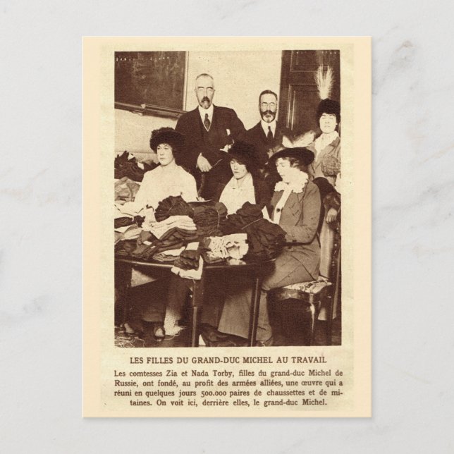 World War I, Knitting for the soldiers Postcard (Front)