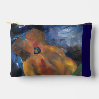 Wrap yourself in a Kiss Accessory Pouch