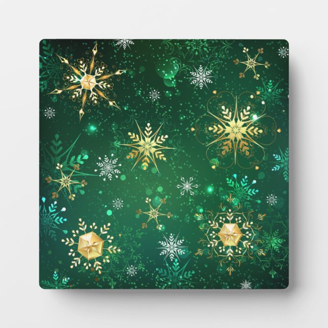 Xmas Golden Snowflakes on Green Background Plaque (Front)