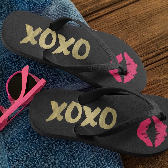 XOXO Faux Gold & Pink Lips | Black Flip Flops (Creator Uploaded)