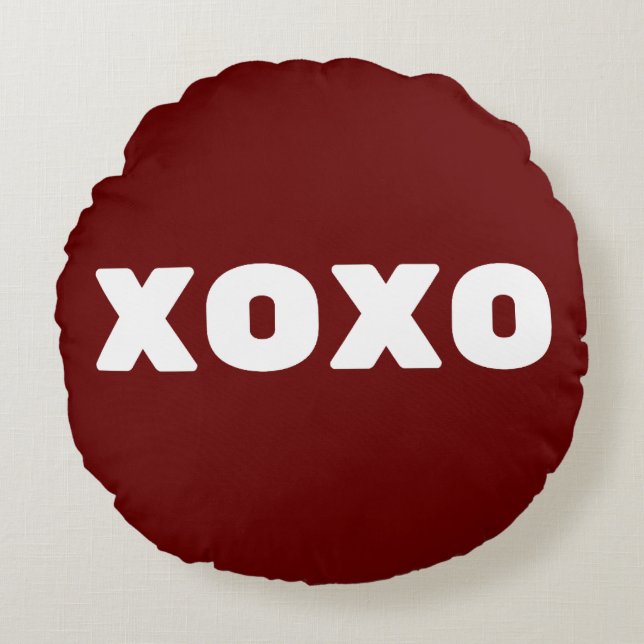 Xoxo Round Pillow (Front)