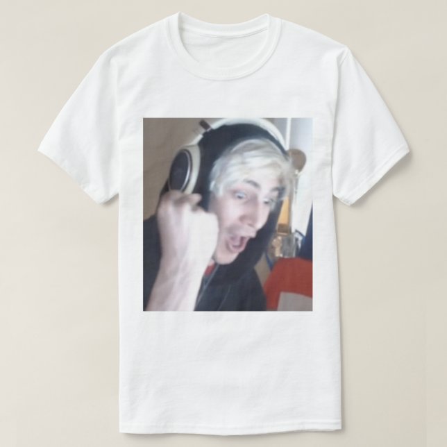 xQc POGchamp   T-Shirt (Design Front)