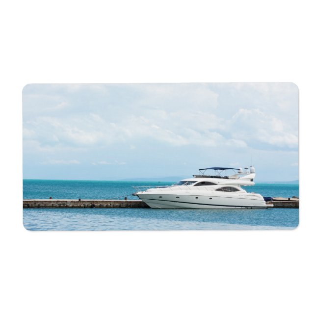 Yacht à l'amarrage (Devant)