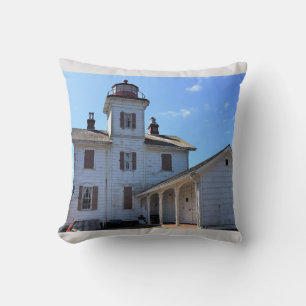 Yaquina Bay Lighthouse, Newport, Oregon Throw Pillow