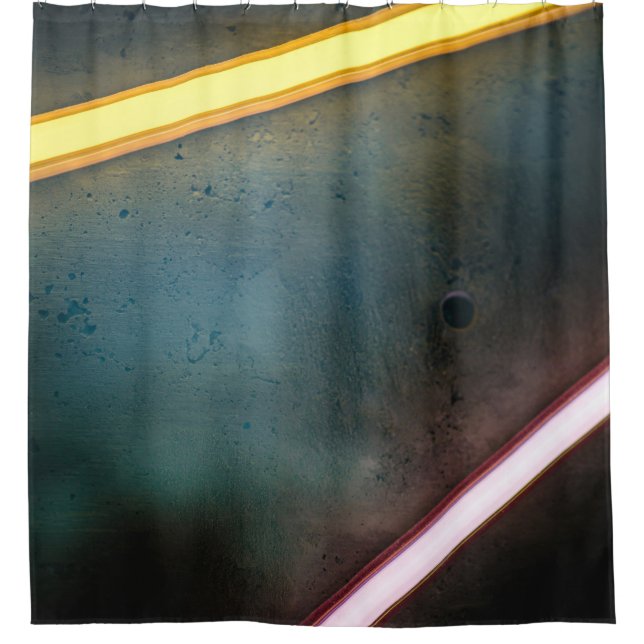 Yellow and red metal bar (Front)