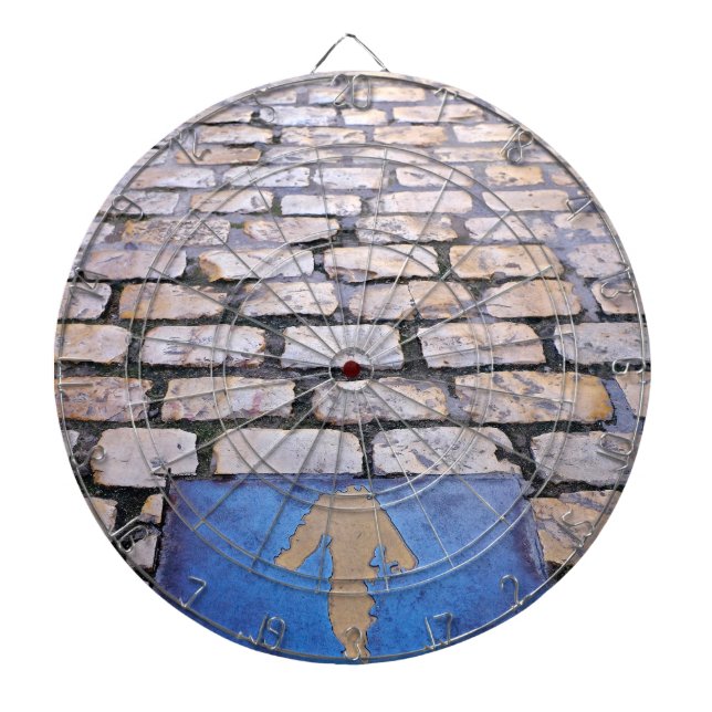 Yellow arrow dartboard (Front)