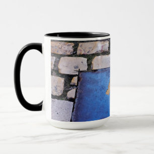 Yellow arrow mug