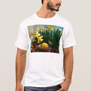Yellow Daffodils and a Yellow Easter egg T-Shirt