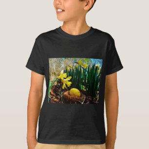 Yellow Daffodils and a Yellow Easter egg T-Shirt