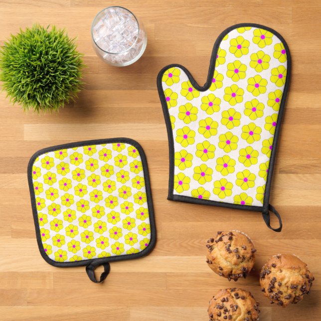Yellow Flower Design Oven Mitt & Pot Holder Set (Top Down)