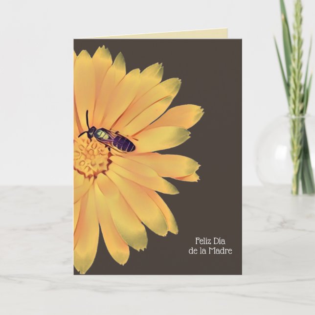Yellow Flower Feliz Día de la Madre Card (Front)
