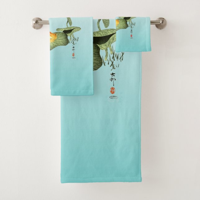 Yellow Frog on Lotus Leaf Bath Towel Set (Insitu)