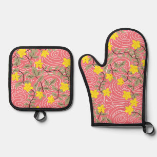 Yellow Jasmine Flower on Coral Oven Mitt & Pot Holder Set