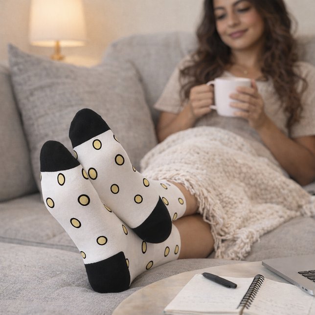 Yellow Polka Dot Pattern Black Outline Socks (A pair of socks with a yellow circle pattern.)