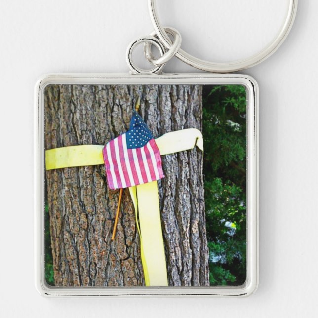 Yellow Ribbon Round Tree & U.S. Flag Keychain (Front)