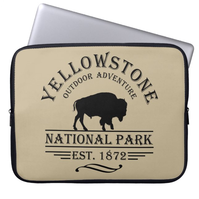 Yellowstone national park laptop sleeve (Front)