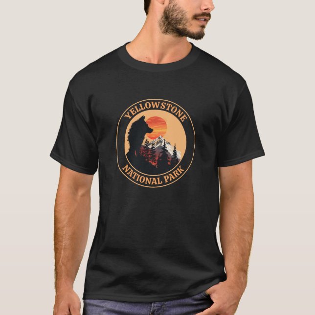 Yellowstone National Park, Sunset Wolf Art, Circle T-Shirt (Front)