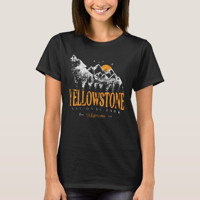 Yellowstone National Park Wolf Mountains Vintage T-Shirt (Front)