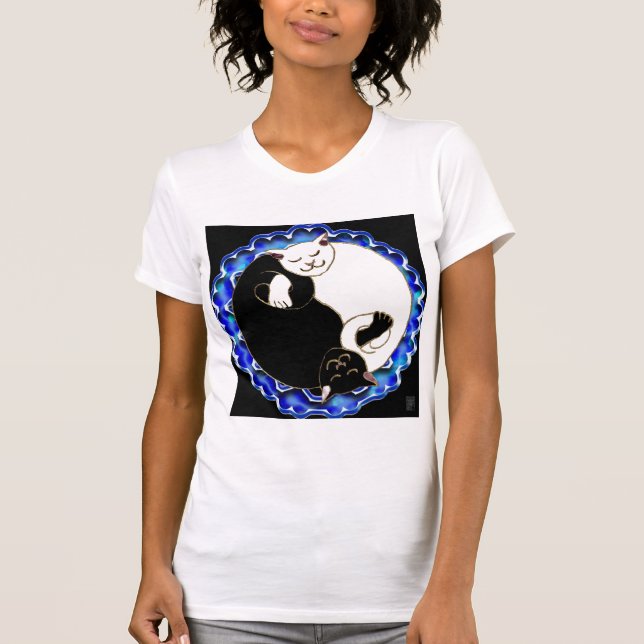 yin yang kittens T-Shirt (Front)