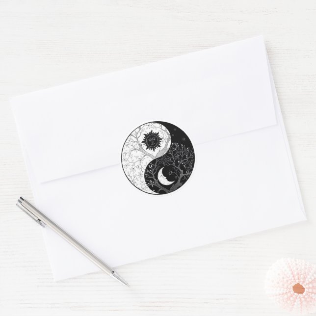 Yin & Yang / Moon & Sun Harmony Classic Round Stic Classic Round Sticker (Envelope)