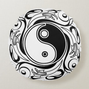 Yin & Yang Symbol Black and White Tattoo Style Round Pillow