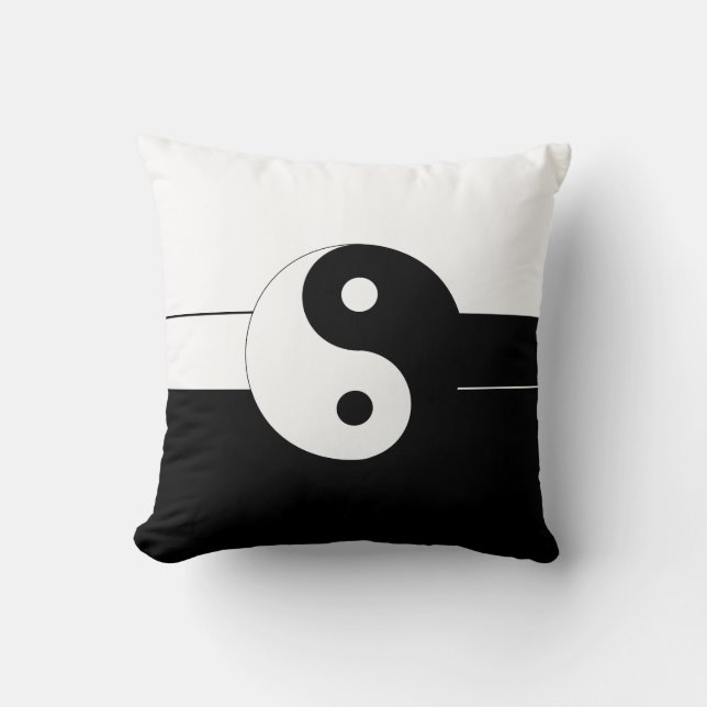 Yin yang throw pillow (Front)