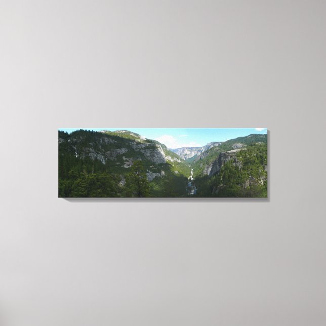 Yosemite Valley in Yosemite National Park Canvas Print (Front)
