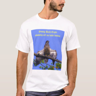 Young Bald Eagle snapshot showing off belly downs T-Shirt
