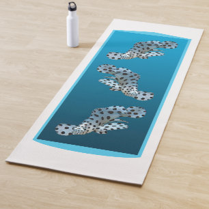 Young Grouper - Design gradient blue background    Yoga Mat