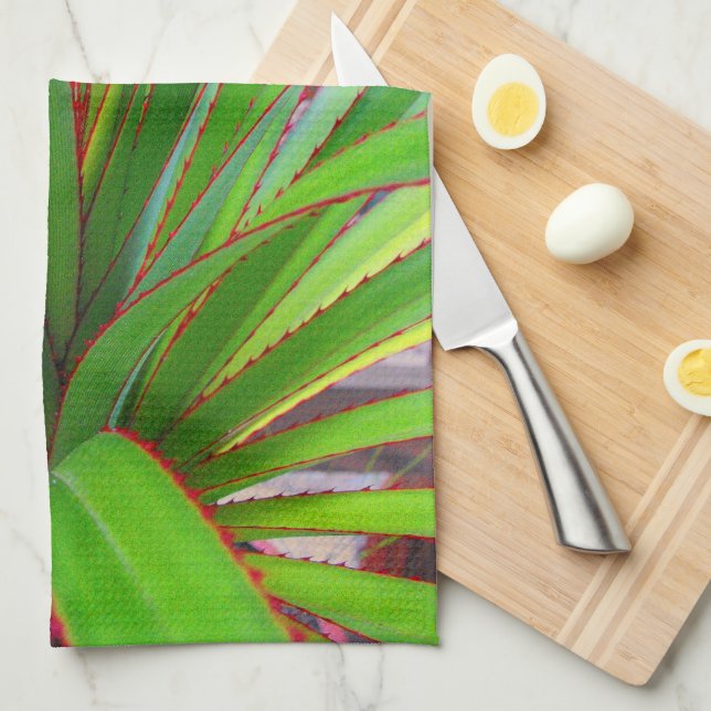 Young Screw Pine Kitchen Towel (Quarter Fold)