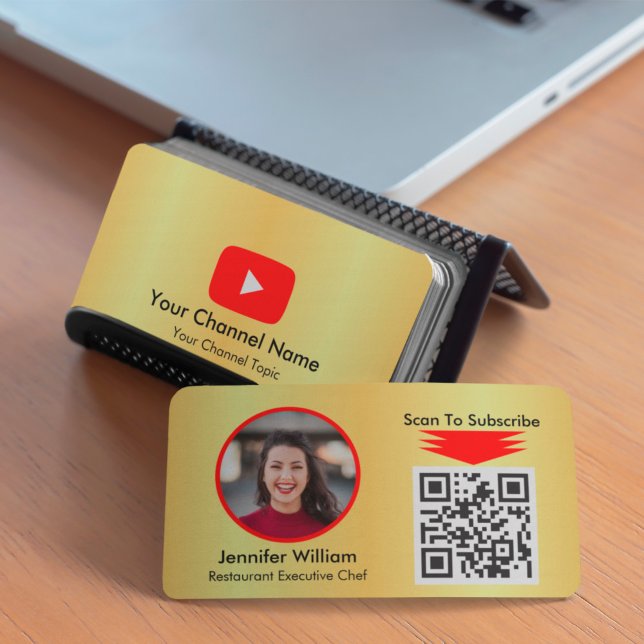 Youtube Vlogger Golden And Simple QR Code Business Card (Creator Uploaded)