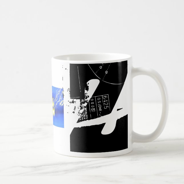 Z Monogram Typographic Grunge Cool Mug (Right)