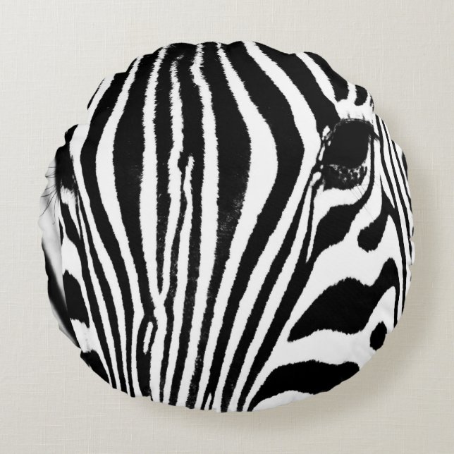 Zebra portrait black and white round pillow (Front)