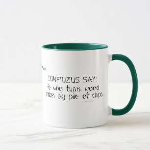 Zen drôle de Woodturner indiquant la tasse nommée