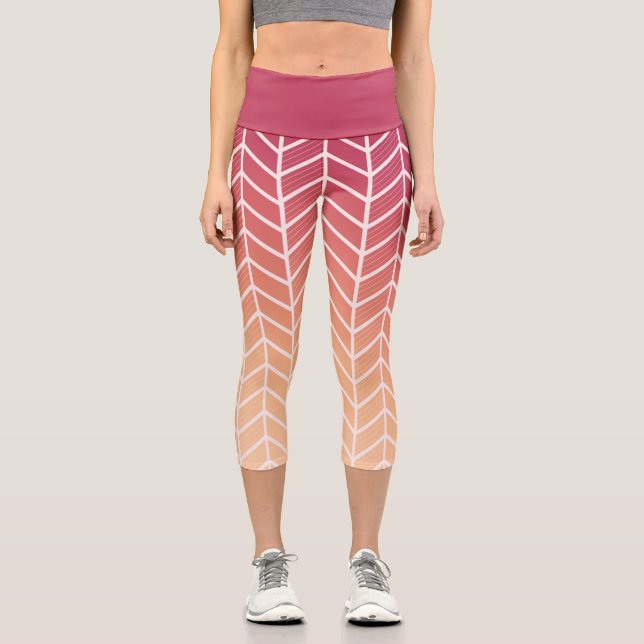 Zig Zag Geometric Pattern Red Ombre Capri Leggings (Front)