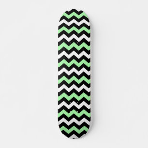 Zigzag patroon (zwart, groen, wit) skateboard