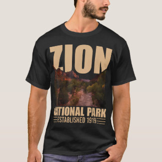 Zion National Park - Retro Hiking Amp Camping T-Shirt